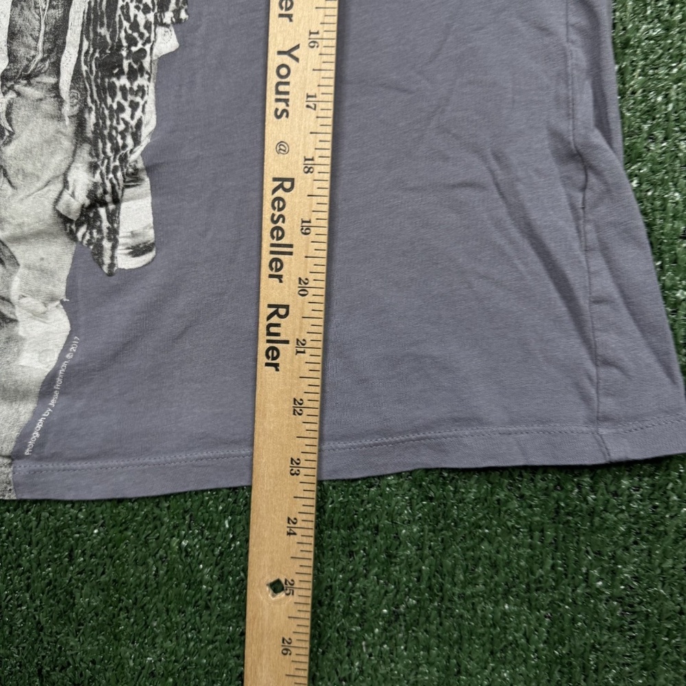 Kurt Cobain Graphic T Shirt Women's Size L Gray Short Sleeve Cotton On Crew Neck - Picture 6 of 6